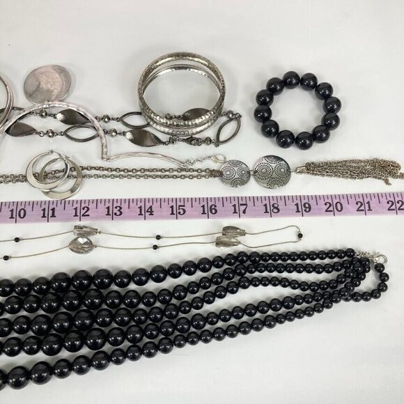 Black and Silver Tone Jewelry Lot - Picture 7 of 8